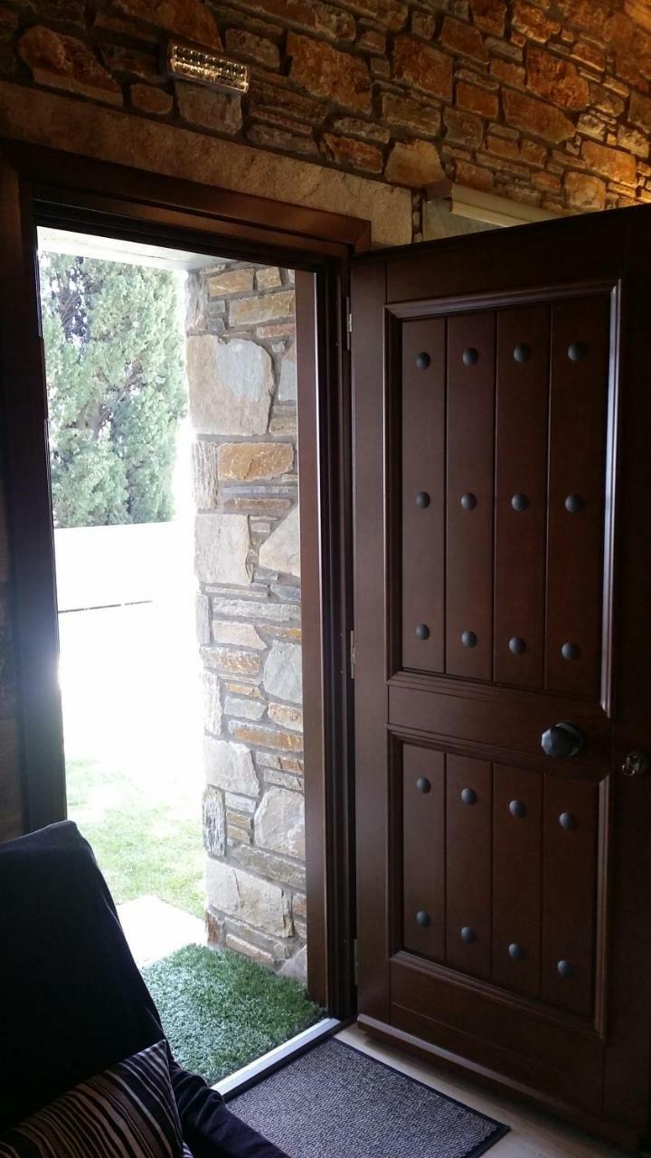 Pacithea Villa *